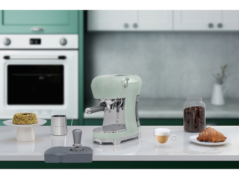 Smeg ECF02PGEU Manuell espressomaskin (pastellgrön) Espressomaskiner