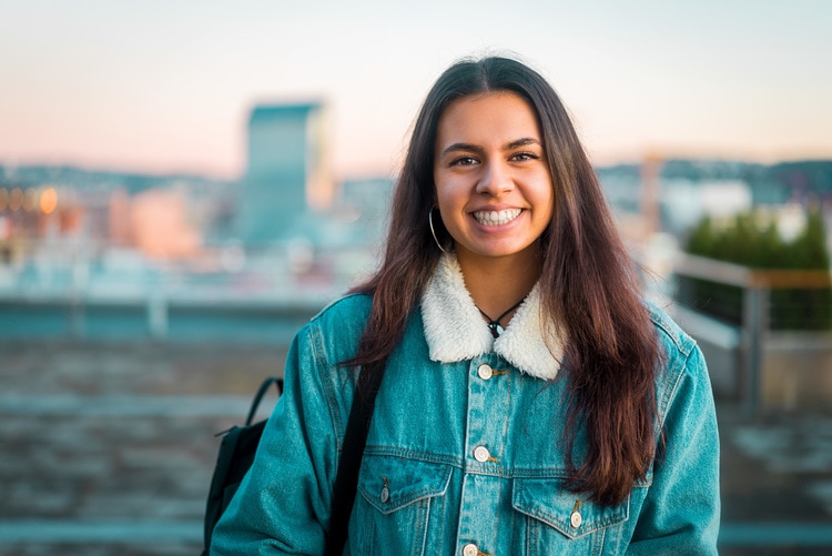 «Bea» bruker flere timer på filming og redigering hver eneste uke.